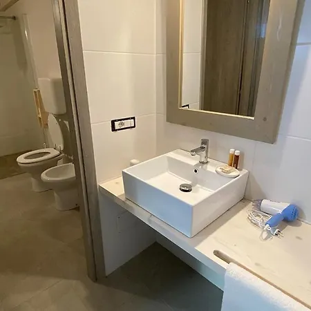 I Tre Schen Отель *